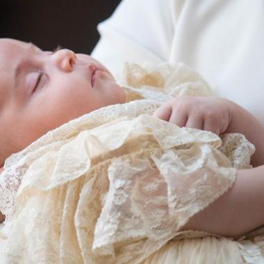 بالصور: معمودية الأمير الصغير لويس