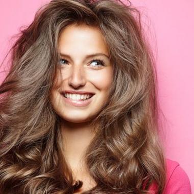 طريقة سحرية بسيطة للاطمئنان على صحة شعرك!