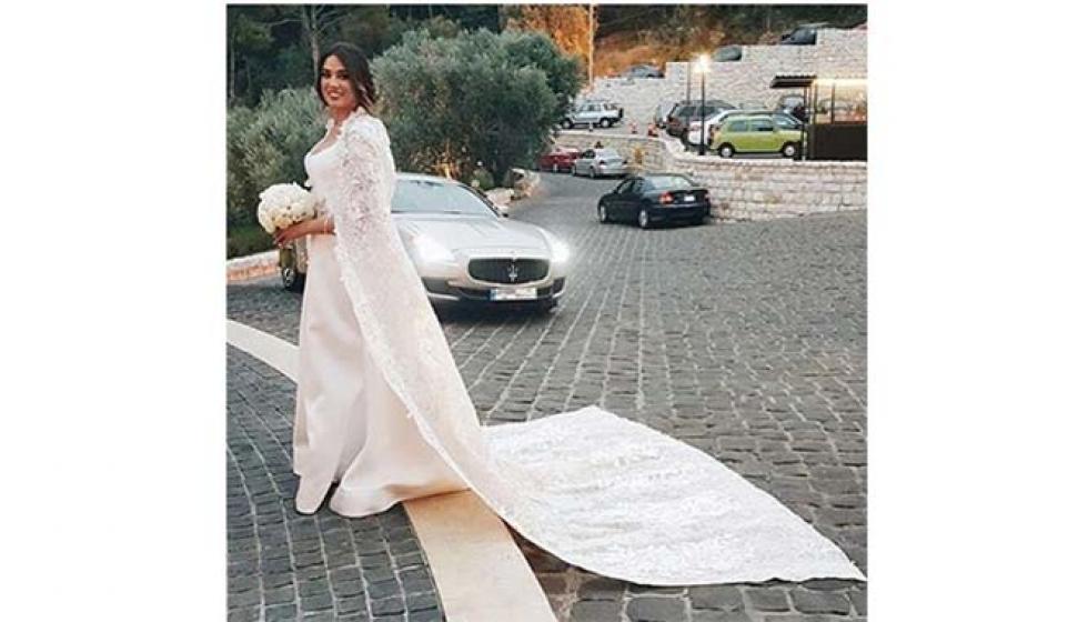 الصور الاولى والقبلة الاولى من زفاف نادين نجيم
