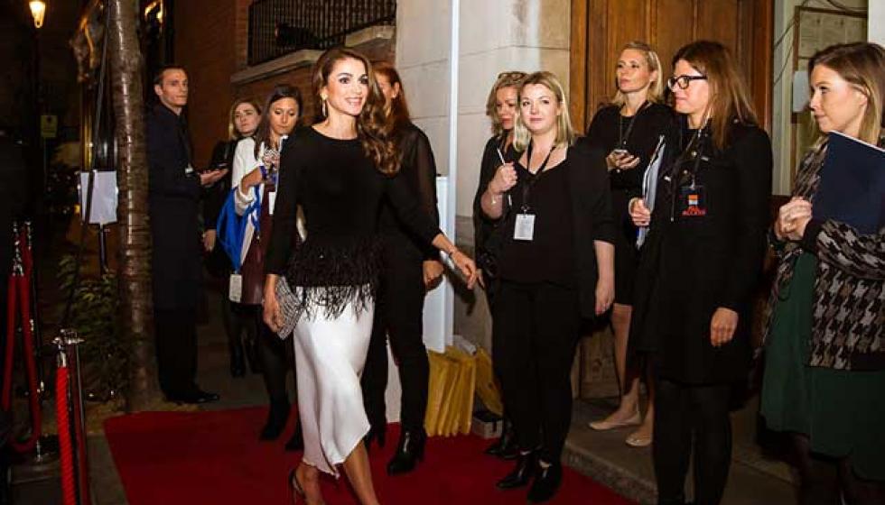الملكة رانيا العبد الله متألقة في عيدها الـ46!