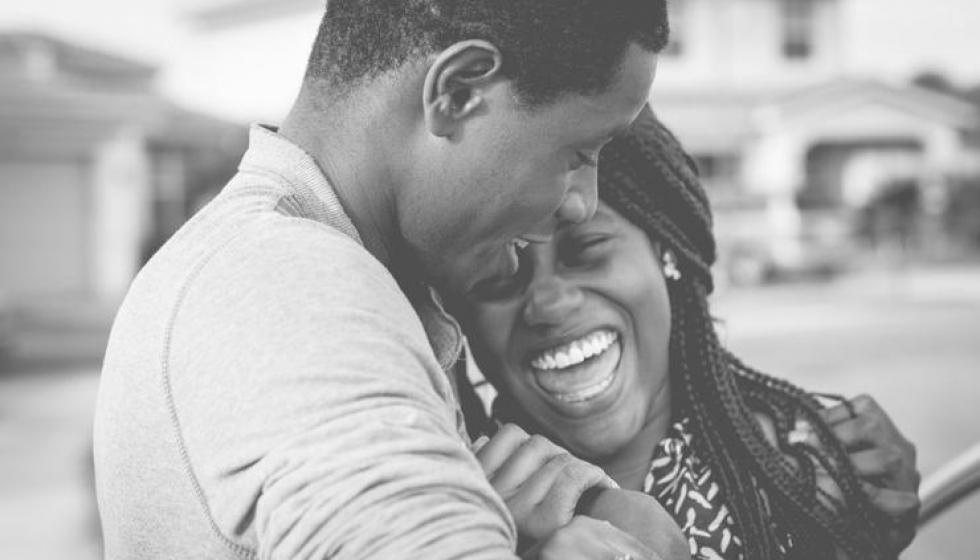  4 قوانين لعلاقة سعيدة وطويلة الأمد 