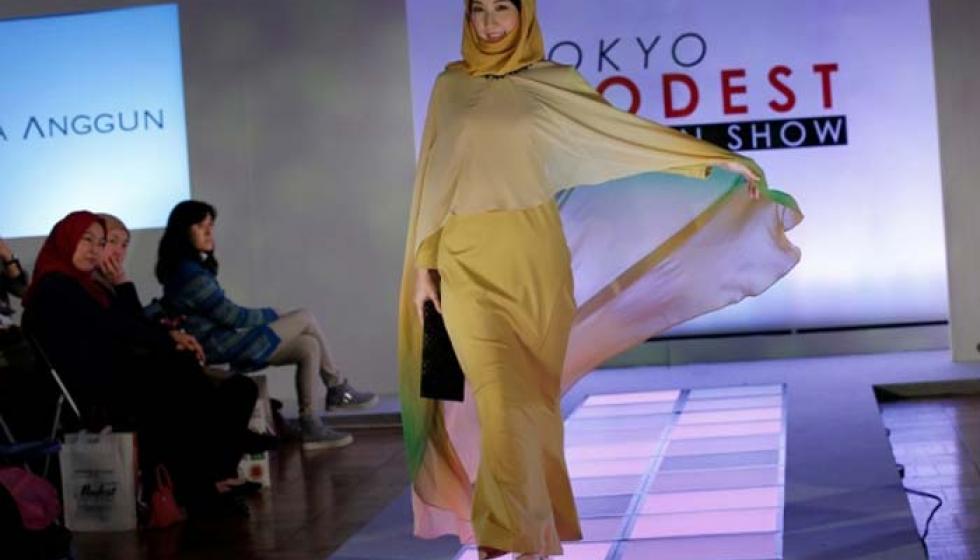 أول عرض لأزياء المحجبات في اليابان