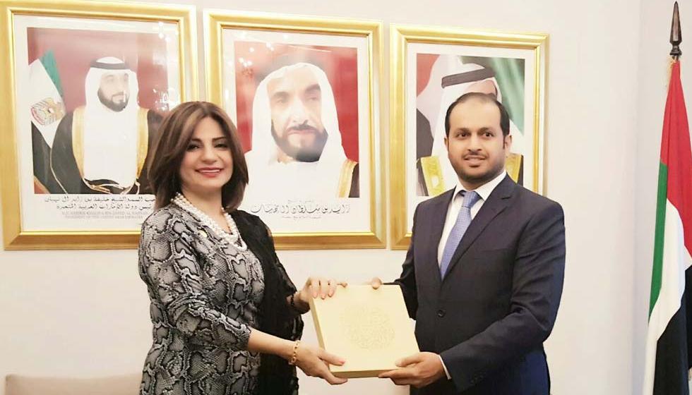 رئيسة مجلس المرأة العربية سلّمت سفير الإمارات الدعوة لملتقى دبي