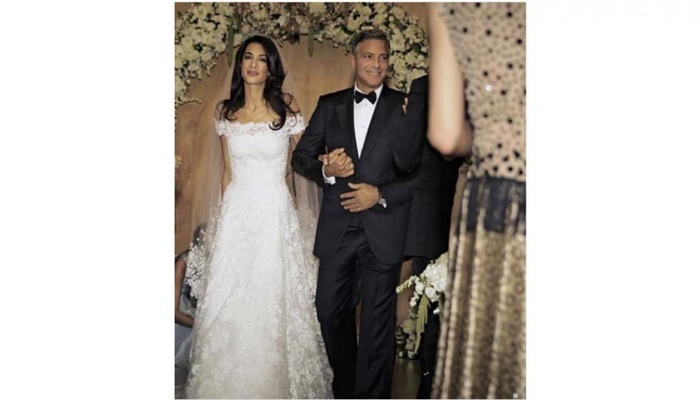 فستان زفاف أمل كلوني يعرض في متحف هيوستن