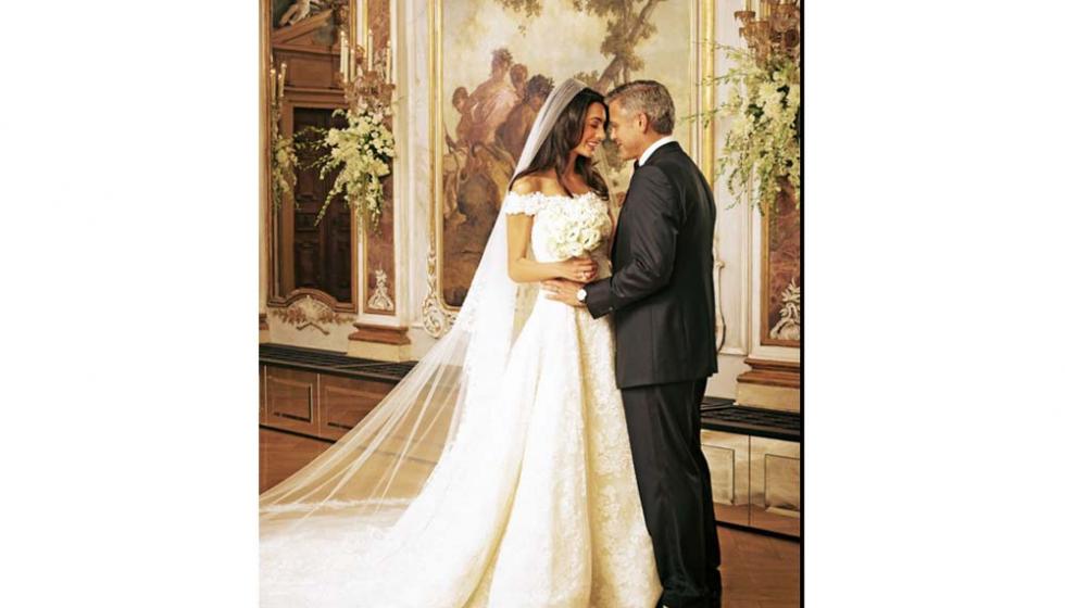 فستان زفاف أمل كلوني يعرض في متحف هيوستن